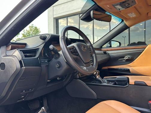 2022 Lexus ES 350 Base