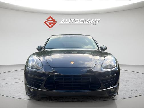 2013 Porsche Cayenne GTS