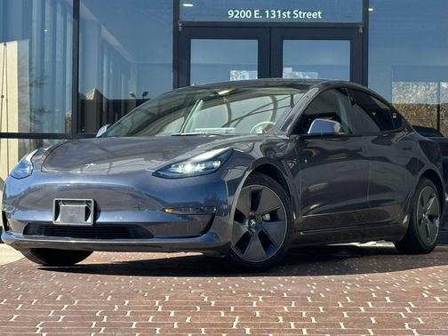 2022 Tesla Model 3 Standard Range