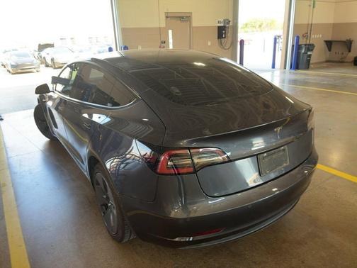 2022 Tesla Model 3 Standard Range
