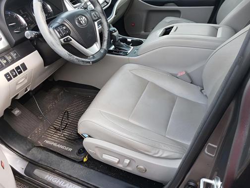 Predawn Gray Mica 2014 Toyota Highlander Limited