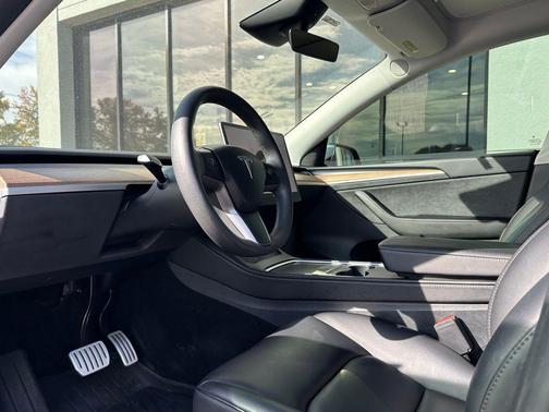 2023 Tesla Model Y Performance Dual Motor All-Wheel Drive