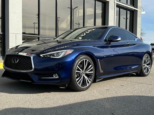2022 INFINITI Q60 LUXE
