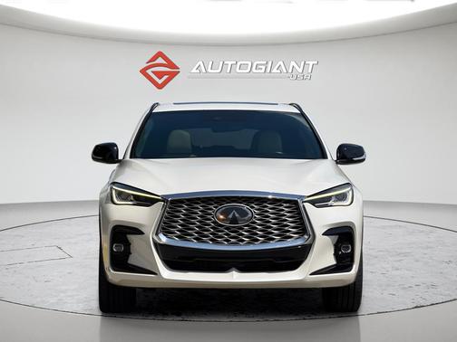 Majestic White 2022 INFINITI QX55 LUXE