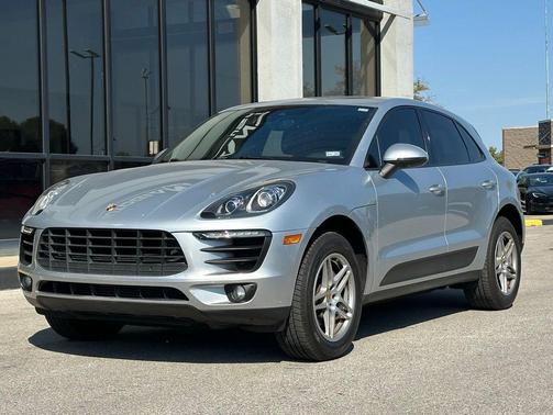 2017 Porsche Macan Base