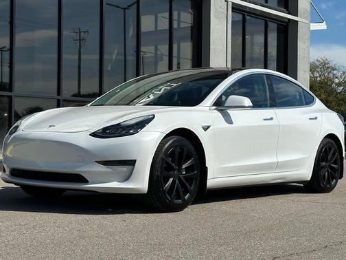 2023 Tesla Model S Base