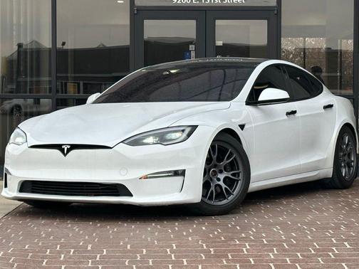 2023 Tesla Model S Base
