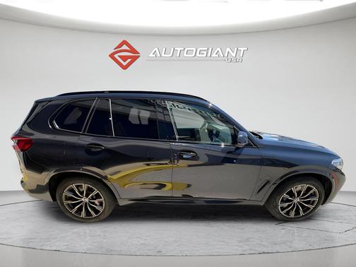 Carbon Black Metallic 2019 BMW X5 xDrive50i