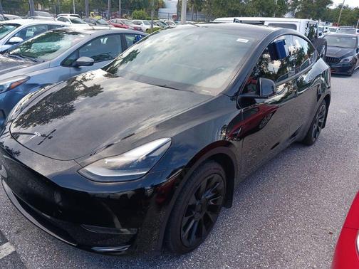Black 2023 Tesla Model Y Long Range