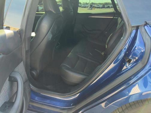 2022 Tesla Model S Base