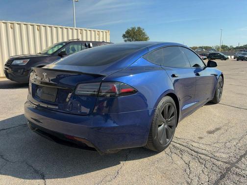 2022 Tesla Model S Base