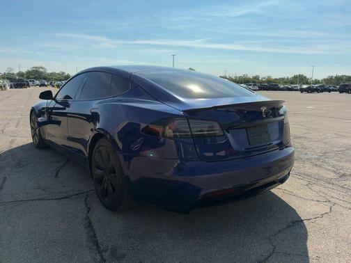 2022 Tesla Model S Base