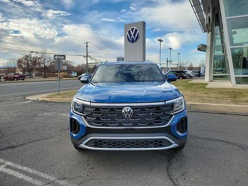 2025 Volkswagen Atlas Cross Sport 2.0T SE w/Technology 4MOTION