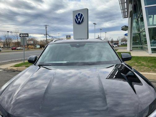 2025 Volkswagen Atlas Cross Sport 2.0T SE w/Technology 4MOTION