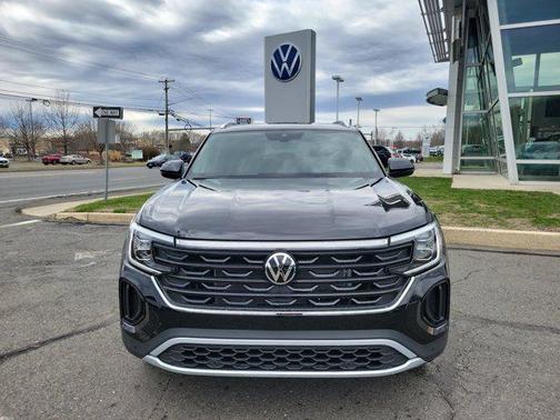 2025 Volkswagen Atlas Cross Sport 2.0T SE w/Technology 4MOTION
