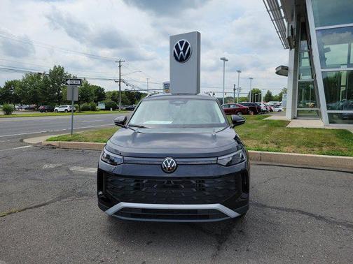 2025 Volkswagen Tiguan 2.0T SE 4MOTION
