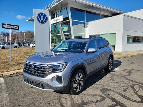 2025 Volkswagen Atlas 2.0T SE w/Technology 4MOTION
