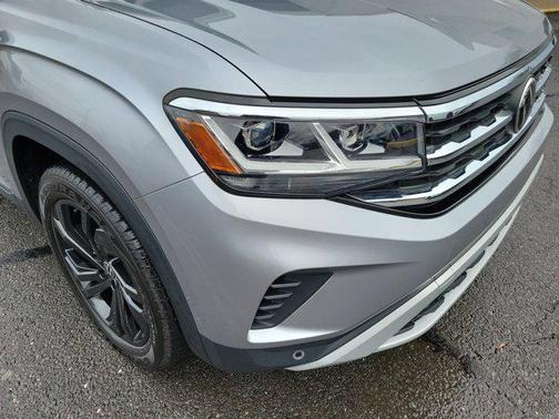 2022 Volkswagen Atlas 2.0T SE w/Technology 4MOTION