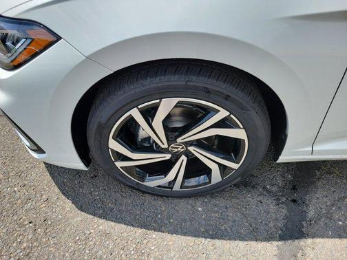 2025 Volkswagen Jetta 1.5T SEL