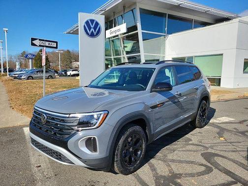 2025 Volkswagen Atlas 2.0T Peak Edition