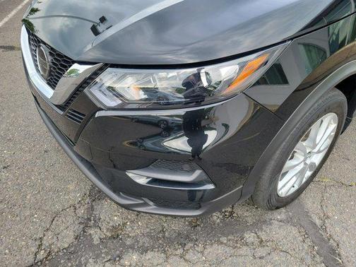 2022 Nissan Rogue Sport S