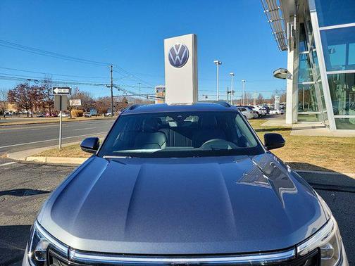 2025 Volkswagen Atlas Cross Sport 2.0T SEL