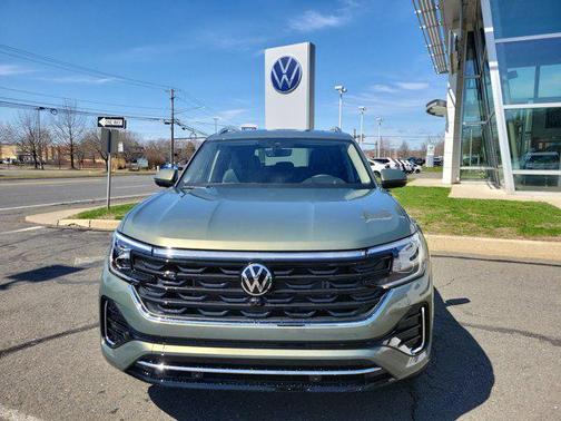 2025 Volkswagen Atlas 2.0T SEL Premium R-Line 4MOTION