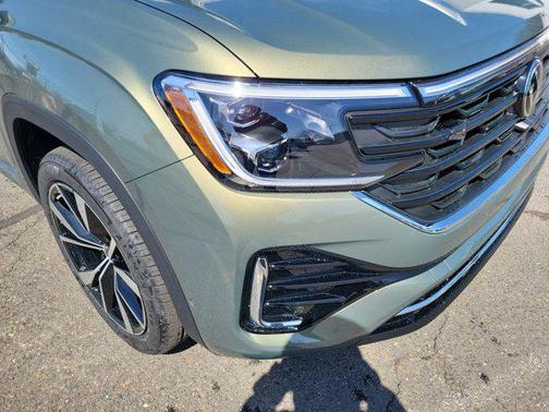 2025 Volkswagen Atlas 2.0T SEL Premium R-Line 4MOTION