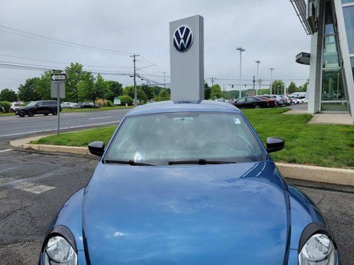 2018 Volkswagen Beetle 2.0T Coast