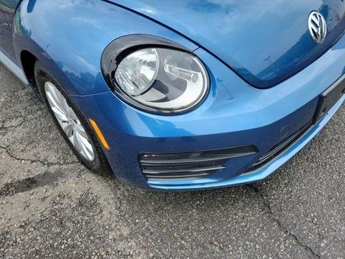 2018 Volkswagen Beetle 2.0T Coast