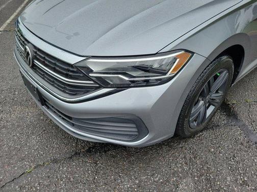 2022 Volkswagen Jetta 1.5T SE