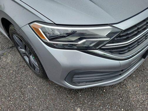 2022 Volkswagen Jetta 1.5T SE