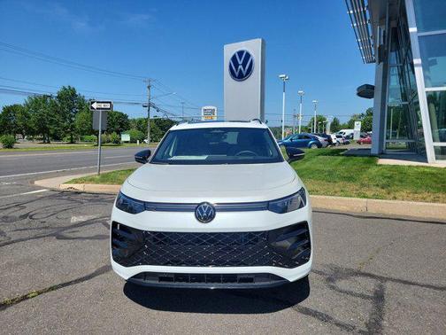 2025 Volkswagen Tiguan 2.0T SE R-Line Black 4MOTION