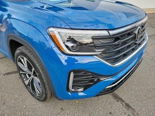 2025 Volkswagen Atlas 2.0T SEL Premium R-Line 4MOTION