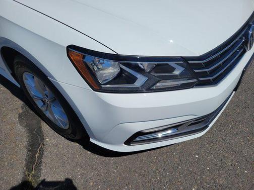 2016 Volkswagen Passat 1.8T S