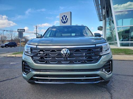 2025 Volkswagen Atlas 2.0T SEL Premium R-Line 4MOTION