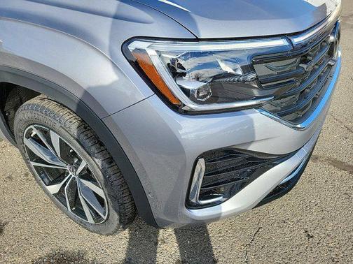 2025 Volkswagen Atlas Cross Sport 2.0T SEL Premium