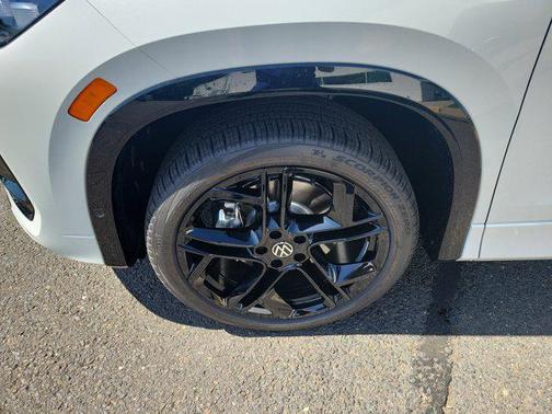 2025 Volkswagen Tiguan 2.0T SE R-Line Black 4MOTION