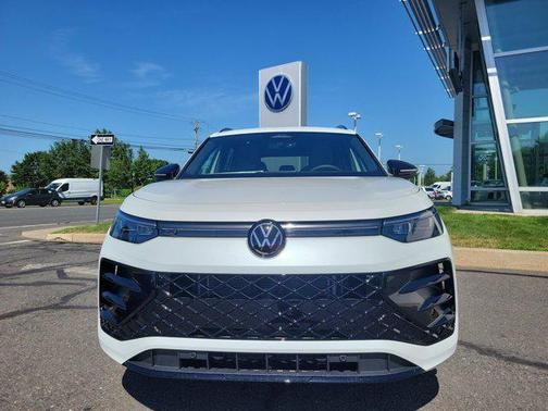 2025 Volkswagen Tiguan 2.0T SE R-Line Black 4MOTION