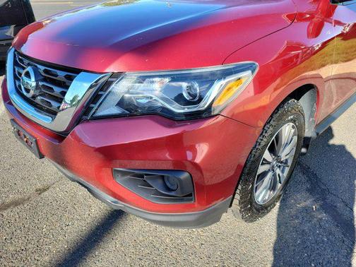 2017 Nissan Pathfinder S