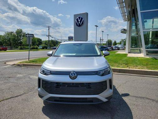 2025 Volkswagen Tiguan 2.0T SE 4MOTION