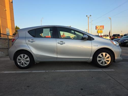 2014 Toyota Prius c One