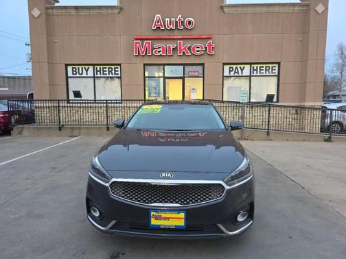2017 Kia Cadenza Premium