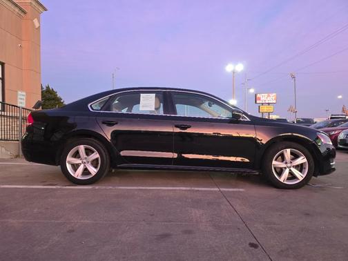 2012 Volkswagen Passat 2.5 SE