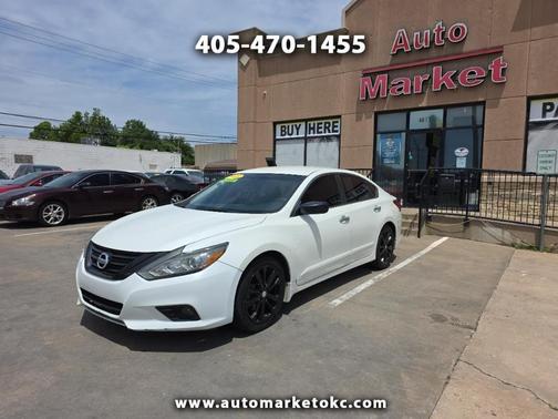White 2018 Nissan Altima 2.5 SR