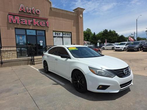 White 2018 Nissan Altima 2.5 SR