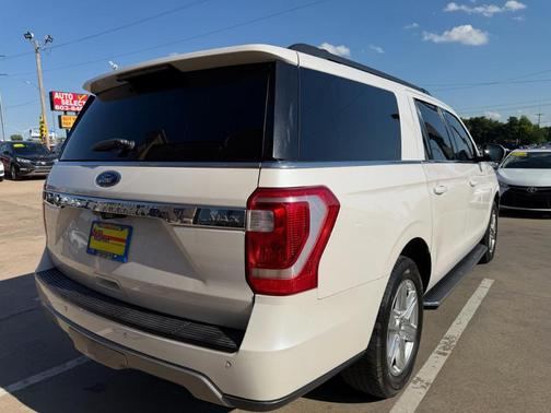 White 2019 Ford Expedition Max XLT