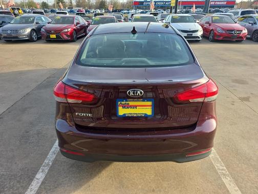 Burgundy 2017 Kia Forte LX