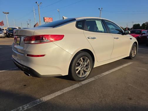 2019 Kia Optima LX
