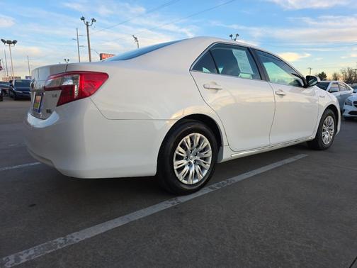 2013 Toyota Camry Hybrid LE